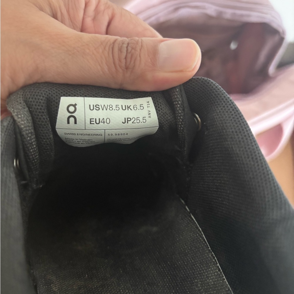 Black On Running Shoes - Picture 7 of 8
